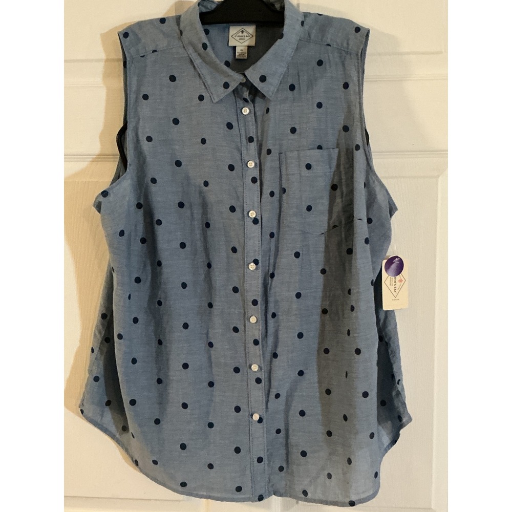 St Johns Bay Womens 1X Blue Polka Dot Chambray Sleeveless Button Down Shirt NWT